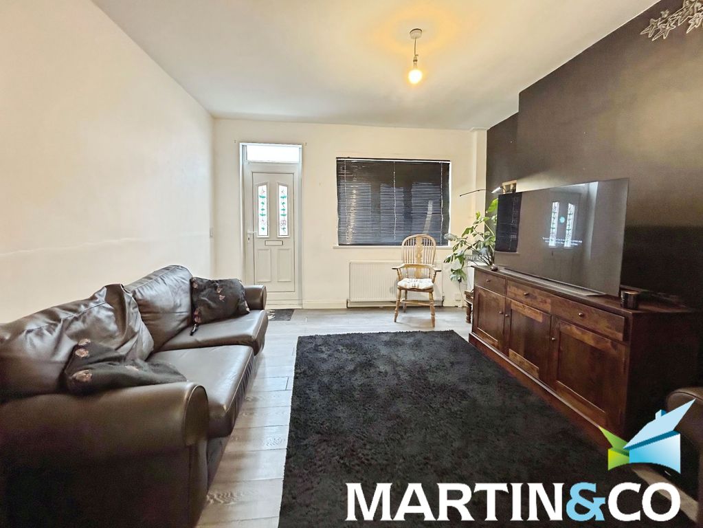 Property photo 3 of 12 c1147976-Img-20251020-Wa0013