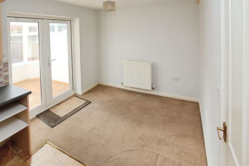 Property photo 3 of 20