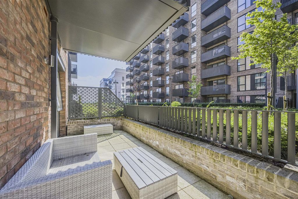 Property photo 1 of 15 Terrace