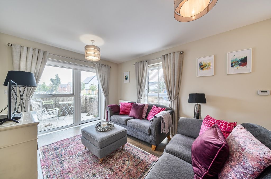 Property photo 2 of 15 5422637