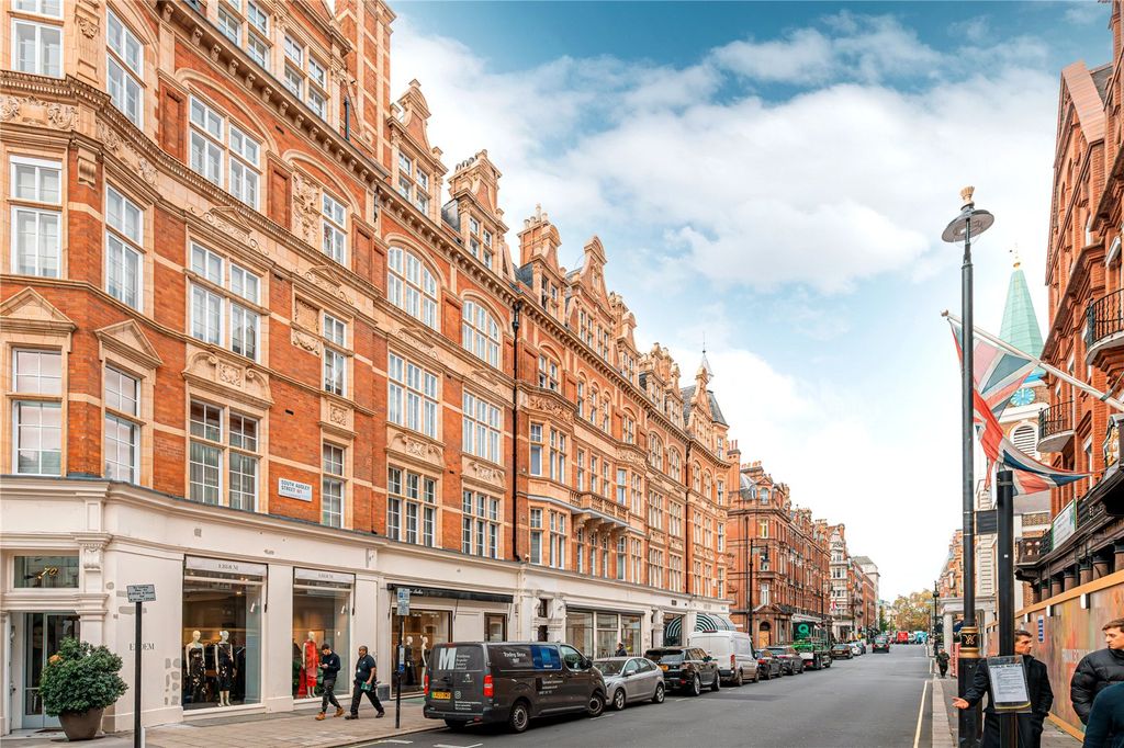 Property photo 2 of 9 External