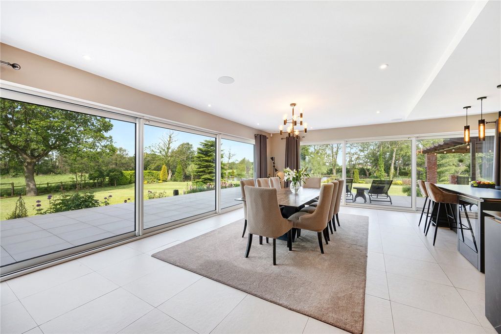 Property photo 3 of 35 Dining