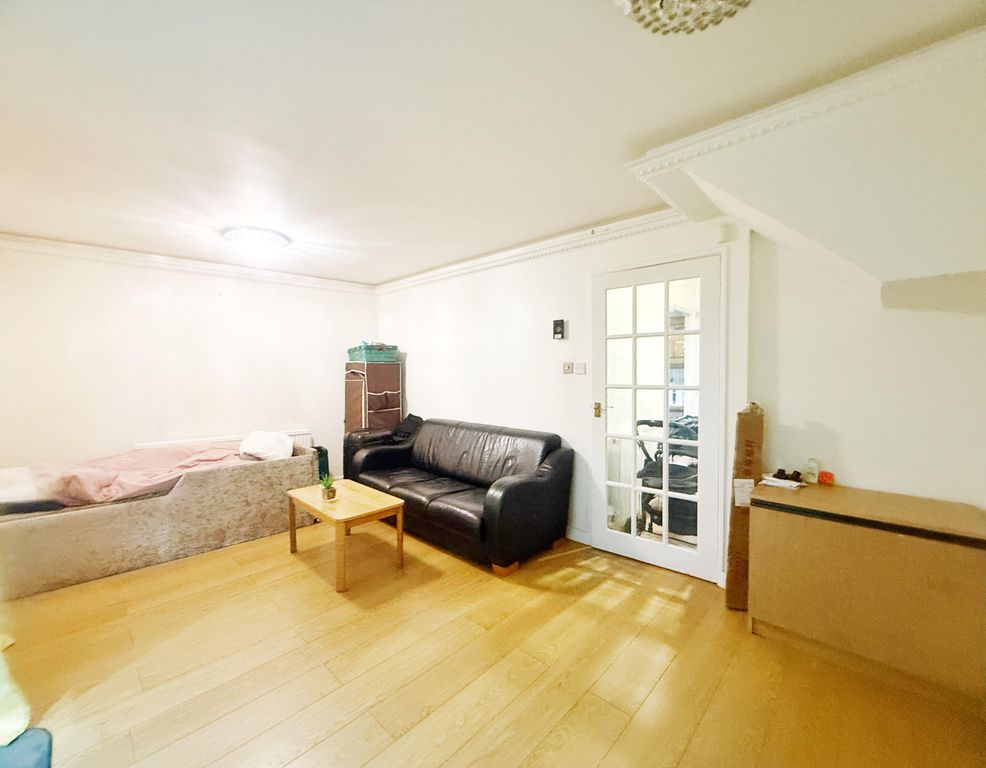 Property photo 3 of 21