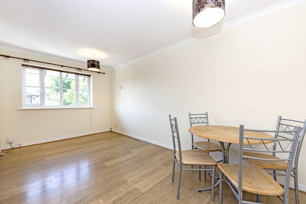 Property photo 2 of 4