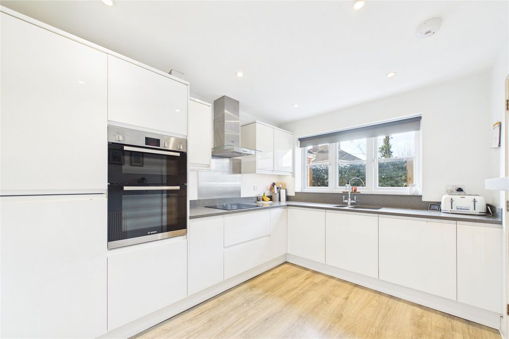 Property photo 3 of 10 Picture No. 01