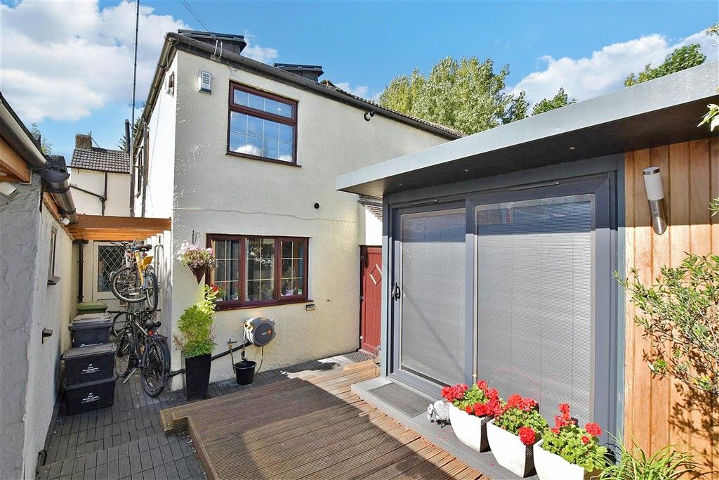 Property photo 1 of 10 External (Web)