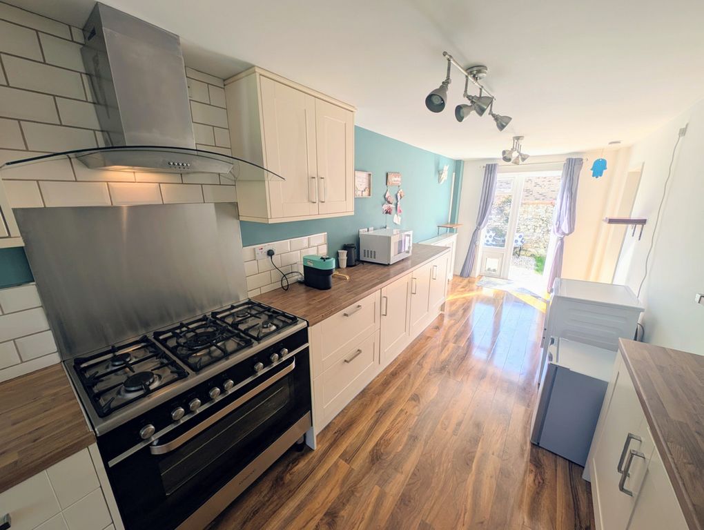 Property photo 2 of 30