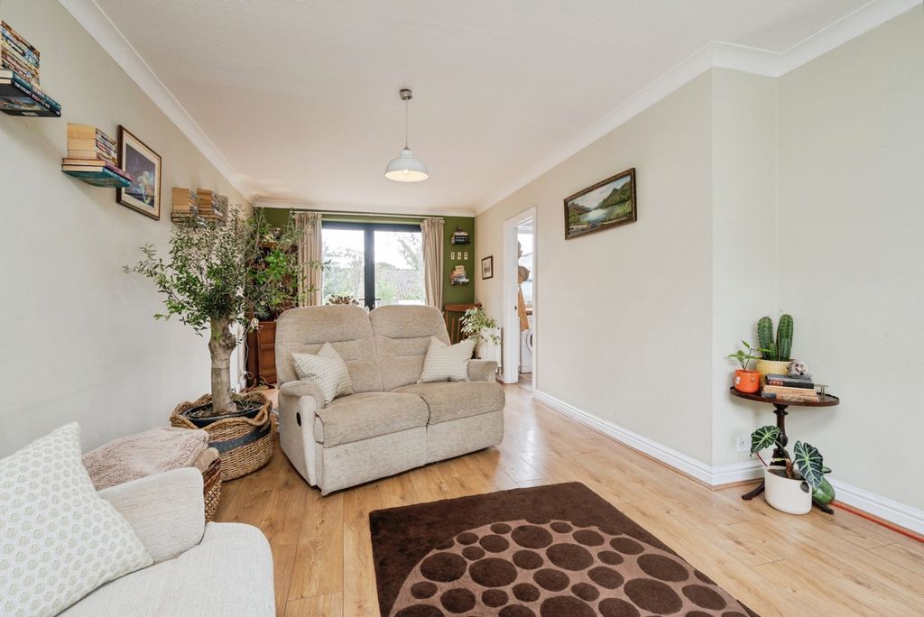 Property photo 3 of 30 Pbox-Img.Jpg