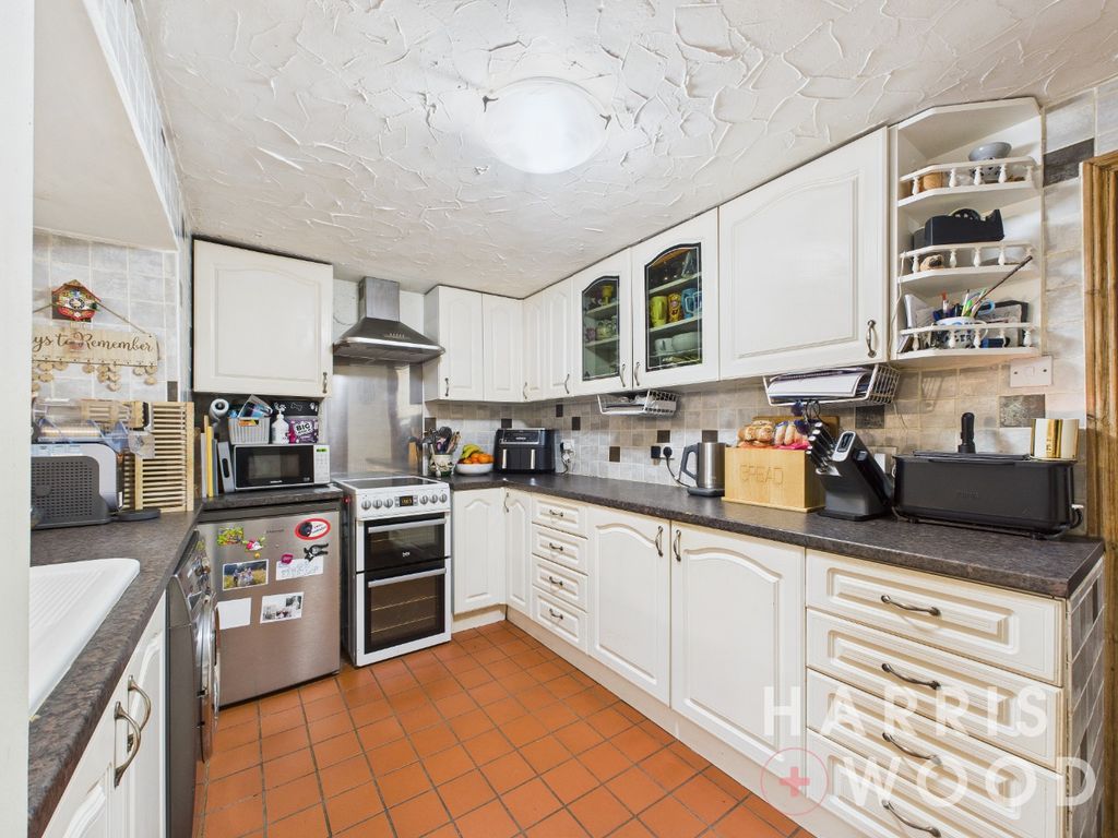 Property photo 2 of 22 4836132