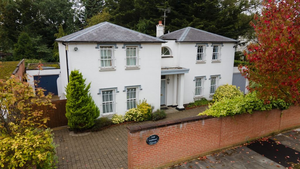Property photo 1 of 17