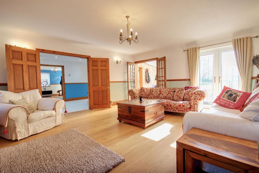 Property photo 3 of 38 Slgh (8).Jpg