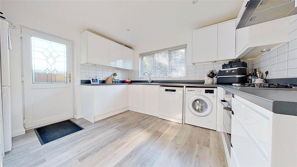 Property photo 2 of 18 Picture No. 02