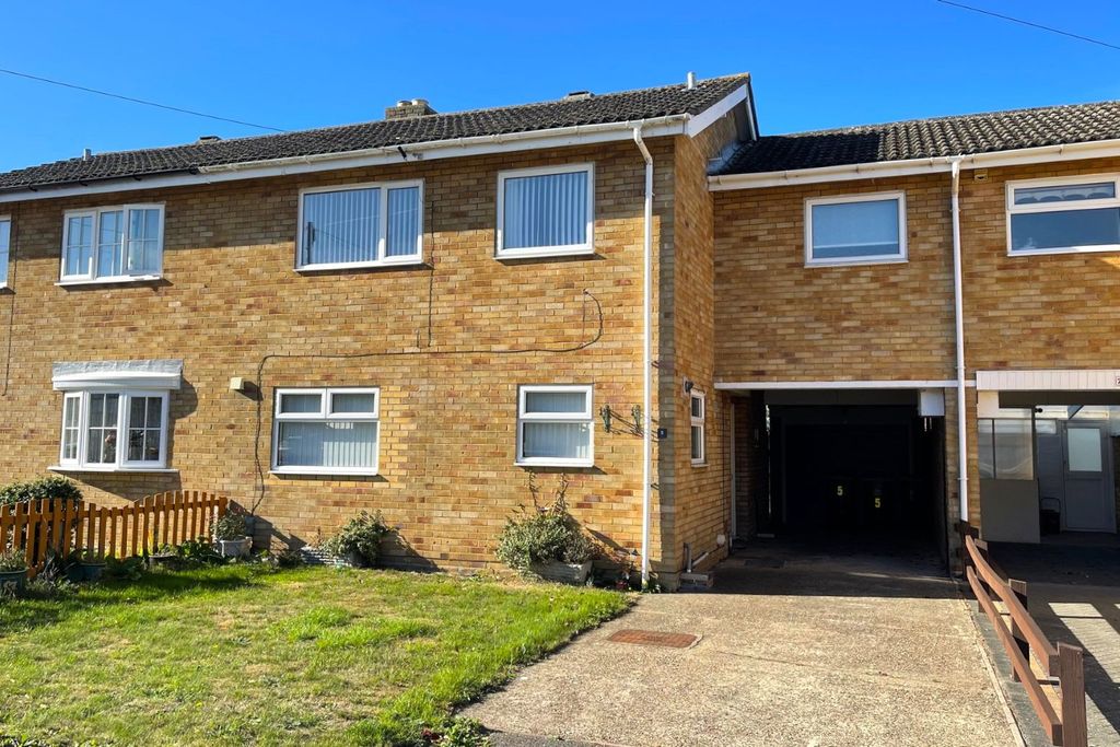 Property photo 1 of 17 Front