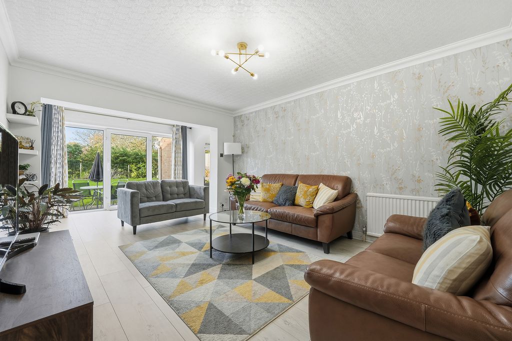 Property photo 2 of 36