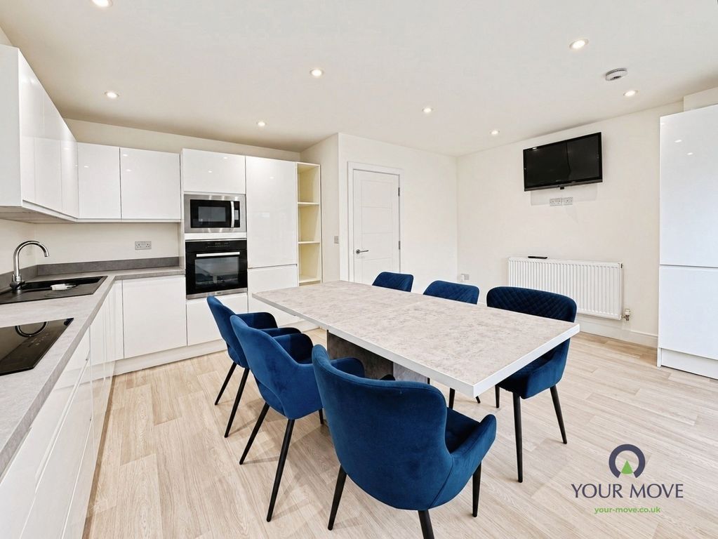 Property photo 2 of 17 Pbox-Img.Png