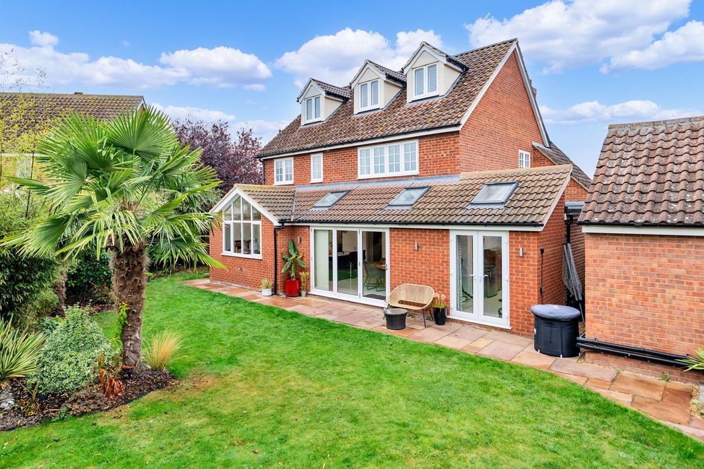 Property photo 1 of 27