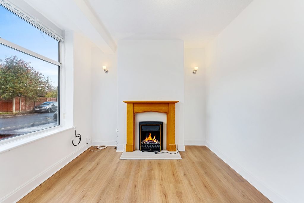 Property photo 3 of 25 4490202