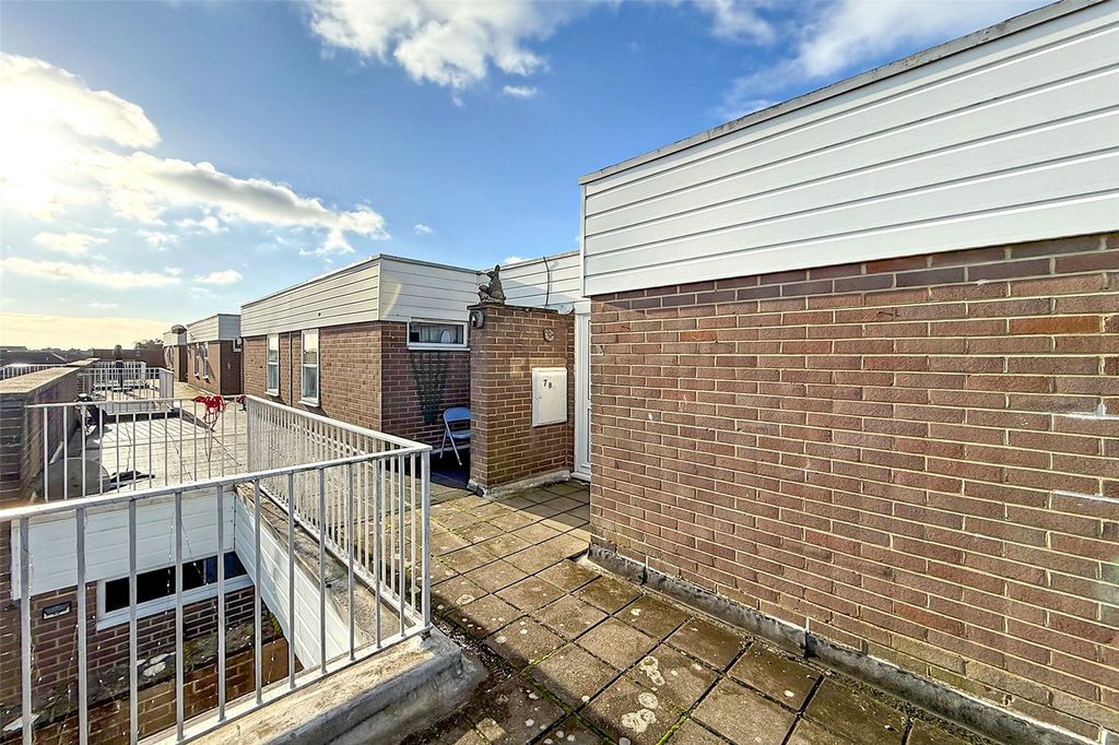 Additional image 7 of 2 bed flat for saleWick Parade, Wick, Littlehampton, West Sussex BN17