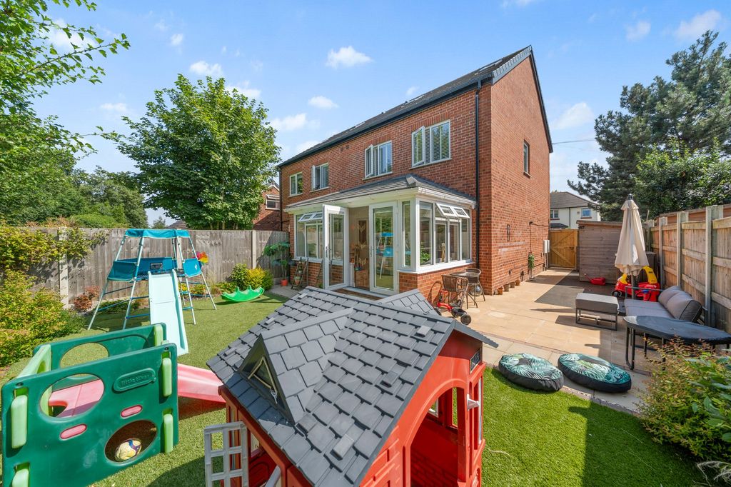 Property photo 3 of 23