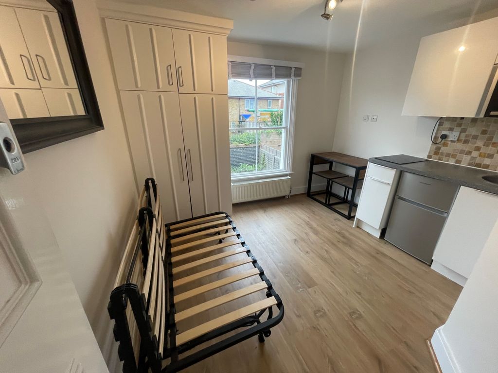 Property photo 1 of 5 Photo 3