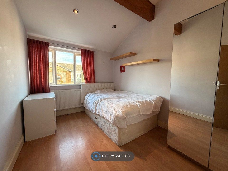 Property photo 2 of 8