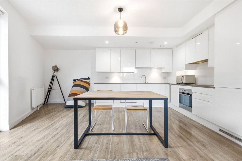 Property photo 2 of 15 Picture No. 13