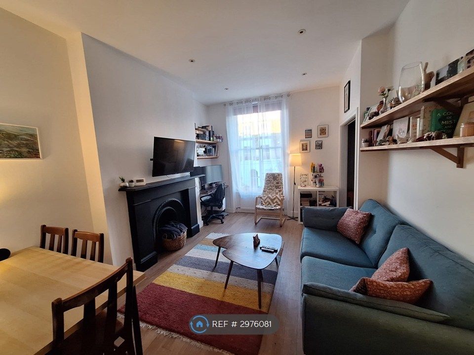 Property photo 1 of 11 Main Living Space