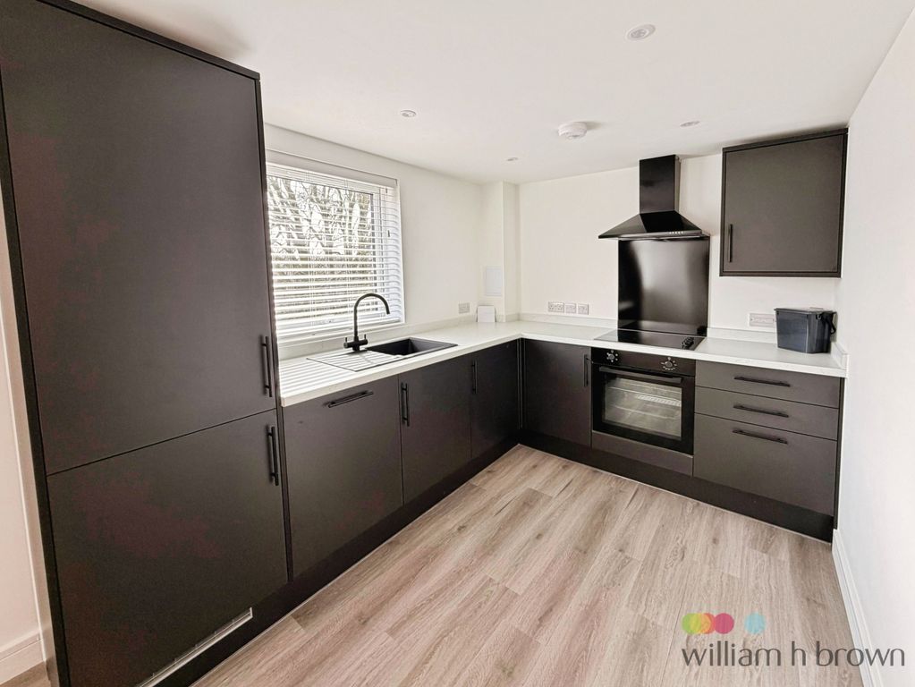 Property photo 2 of 16 Kitchen