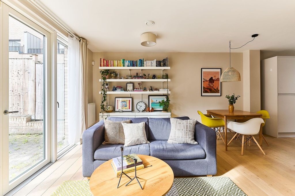 Property photo 2 of 36