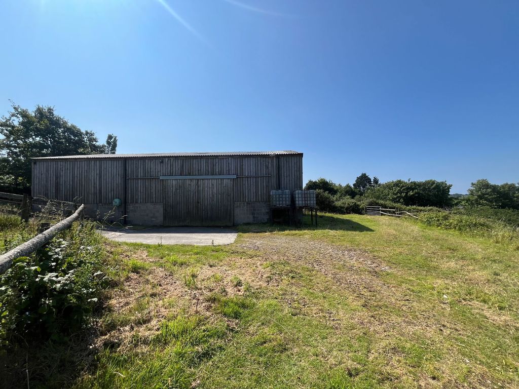 Property photo 2 of 19