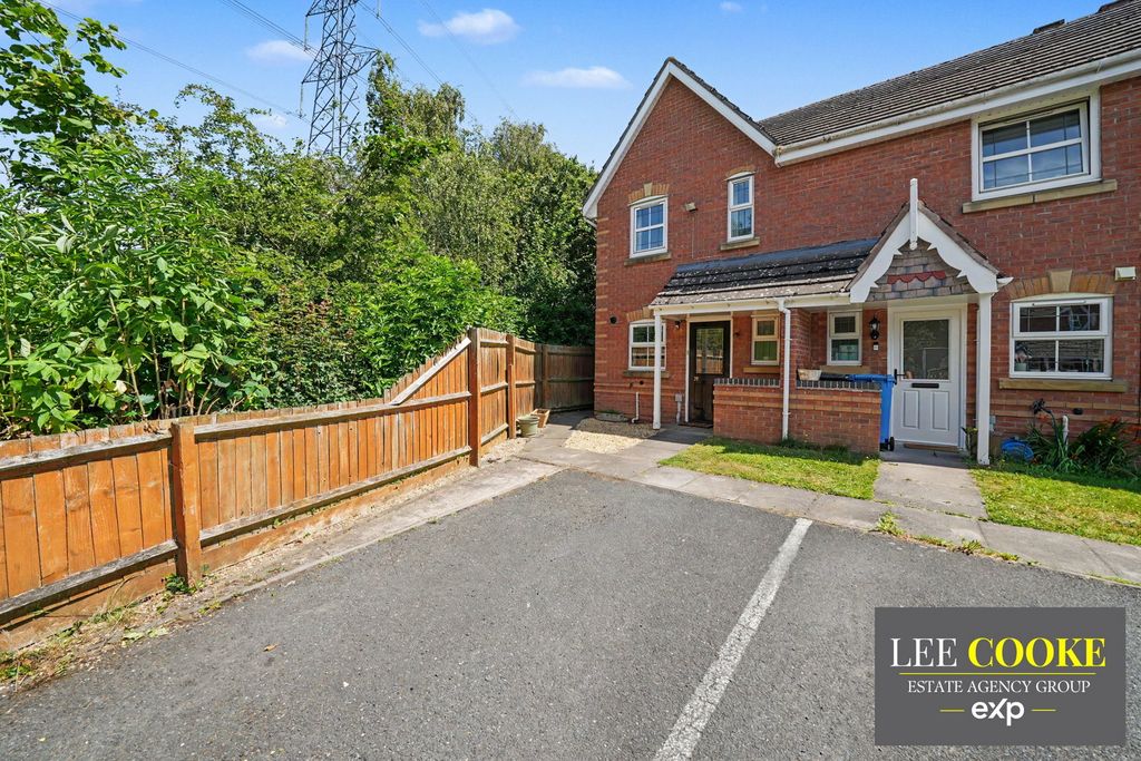 Property photo 2 of 33
