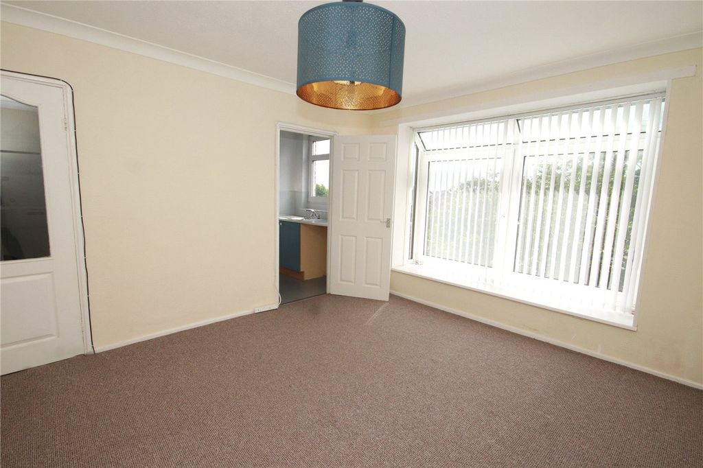 Property photo 2 of 14 Picture No. 10