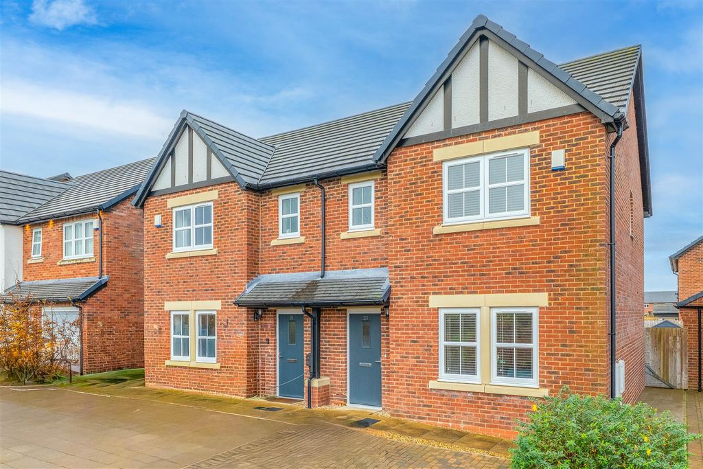 Property photo 1 of 21 Front External