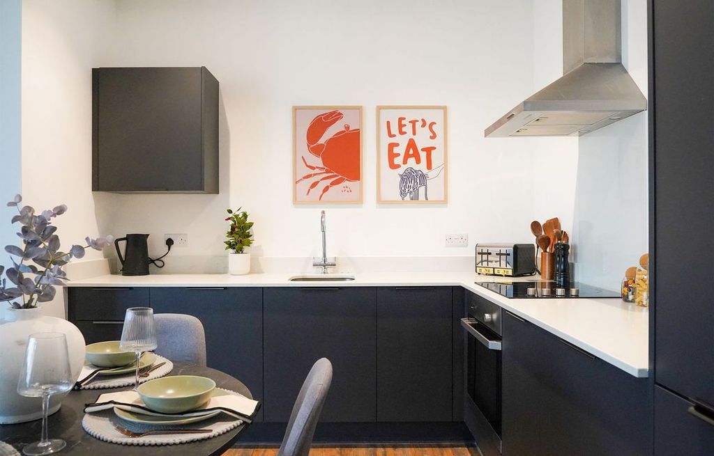 Property photo 2 of 24