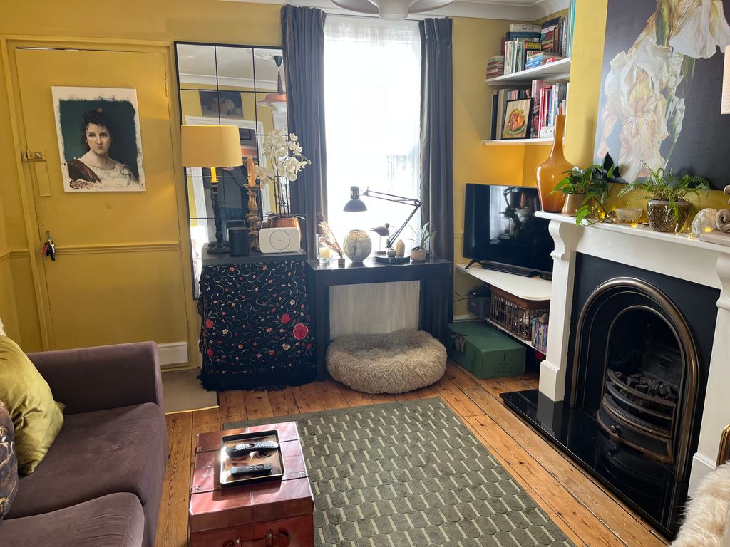 Property photo 3 of 11