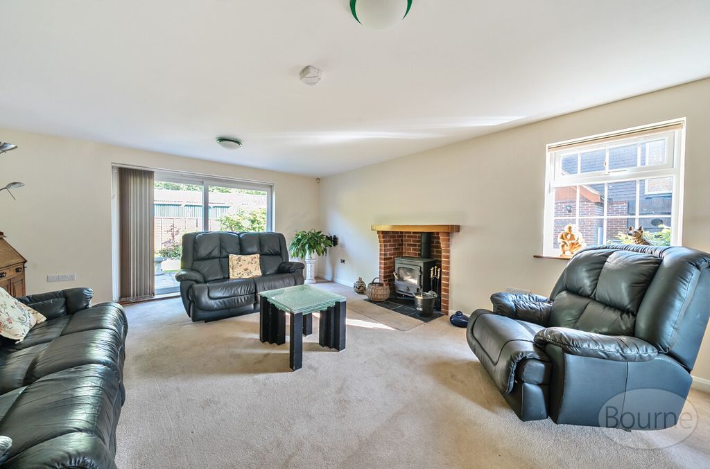 Property photo 2 of 29 25477902-2859-45A...