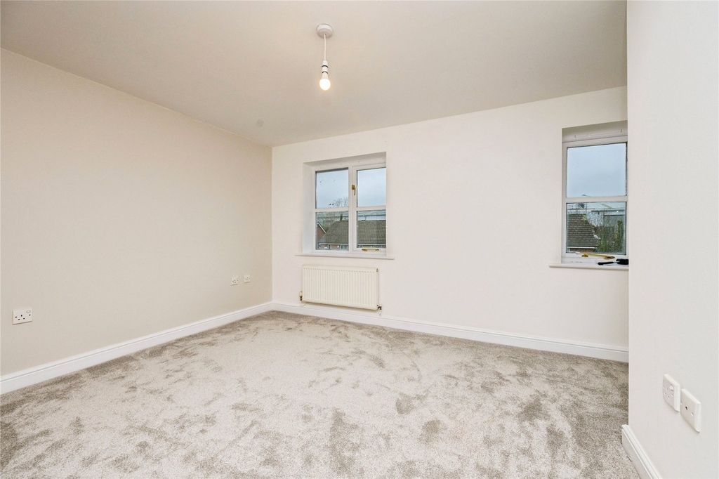 Property photo 3 of 24 Picture No. 23