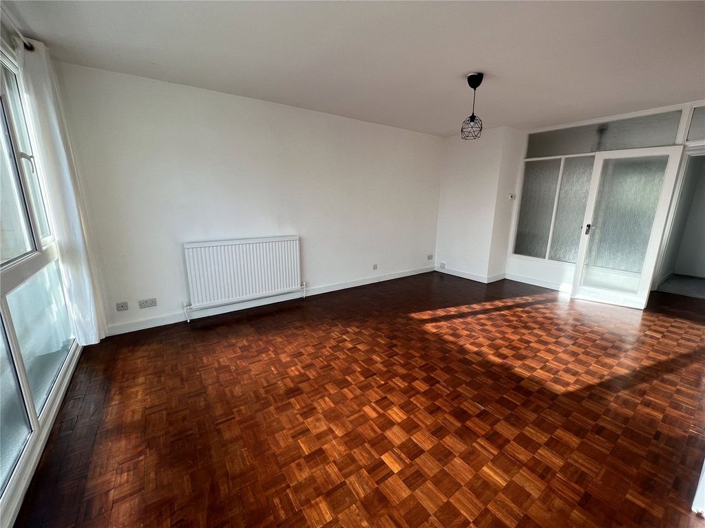 Property photo 2 of 13 Picture No. 19