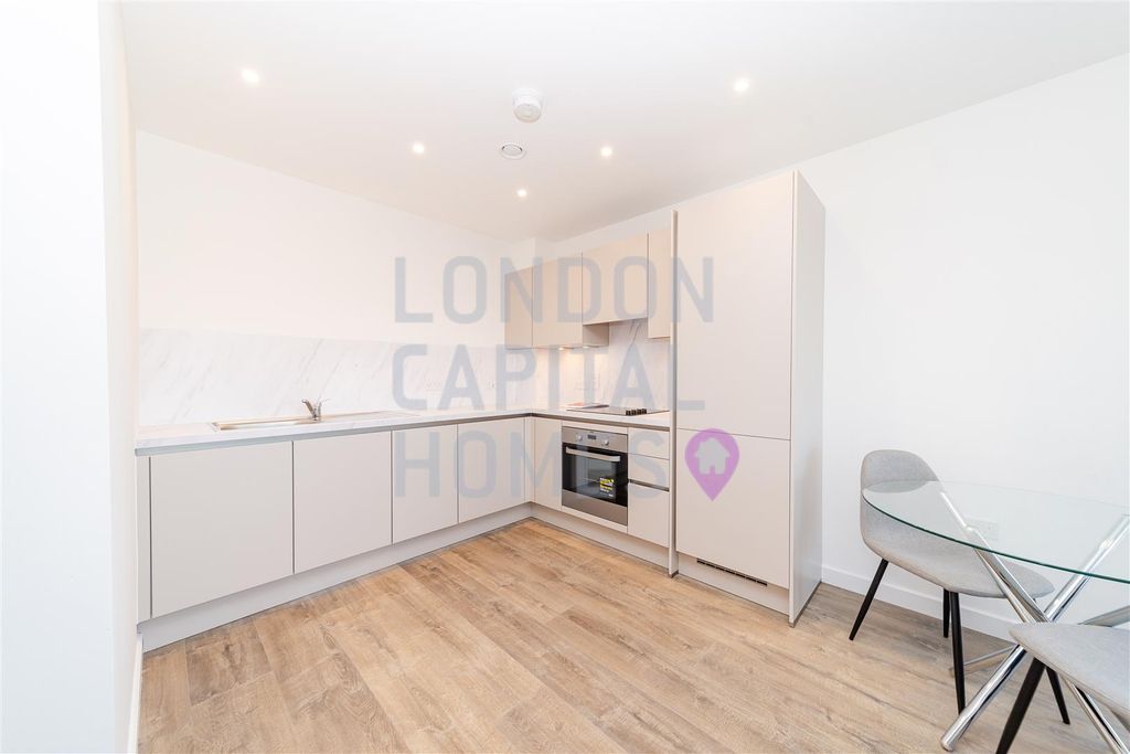Property photo 3 of 15 Hope9156.Jpg