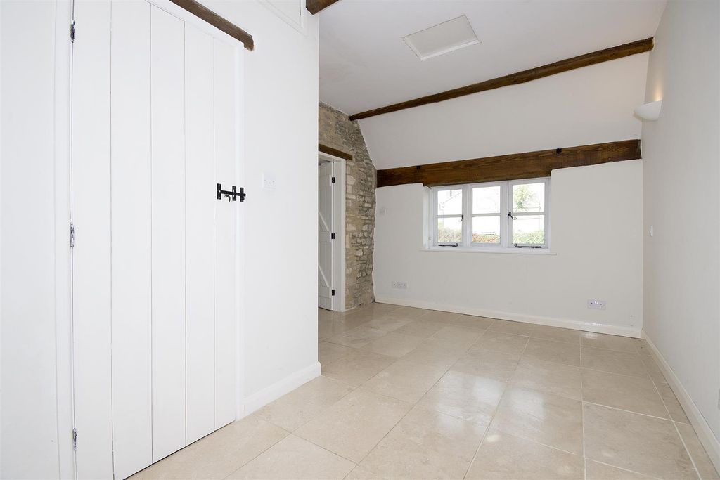 Property photo 2 of 14 Image (102).Jpg