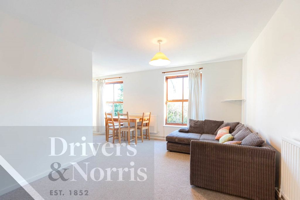 Property photo 2 of 12 Picture No. 22