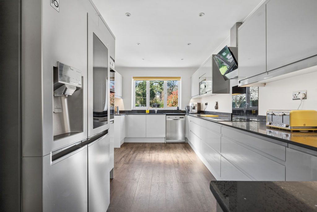 Property photo 2 of 20 Photo 15