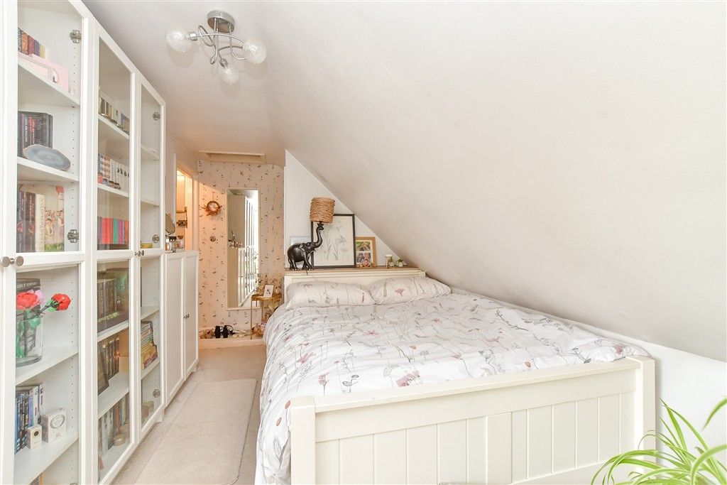 Property photo 3 of 6 Bedroom/ Kitchen/ Living Area