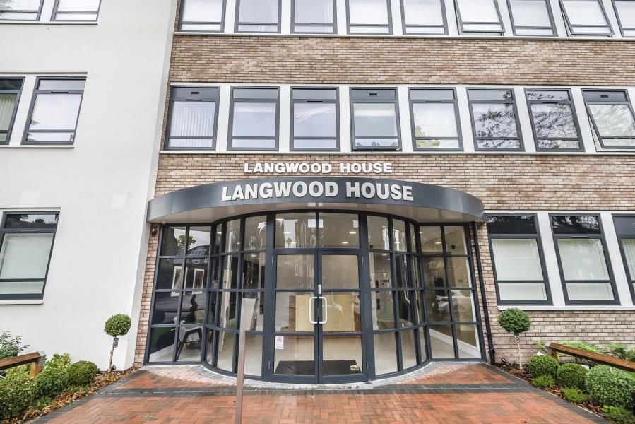 Property photo 1 of 2