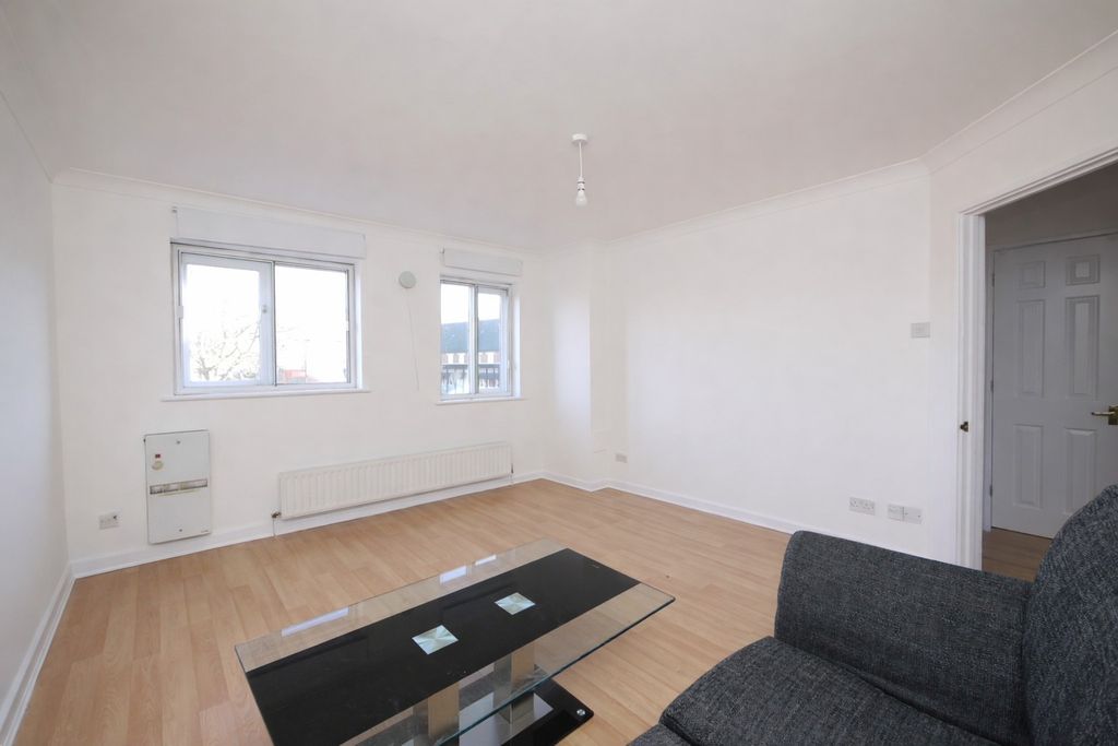 Property photo 3 of 10 4793902