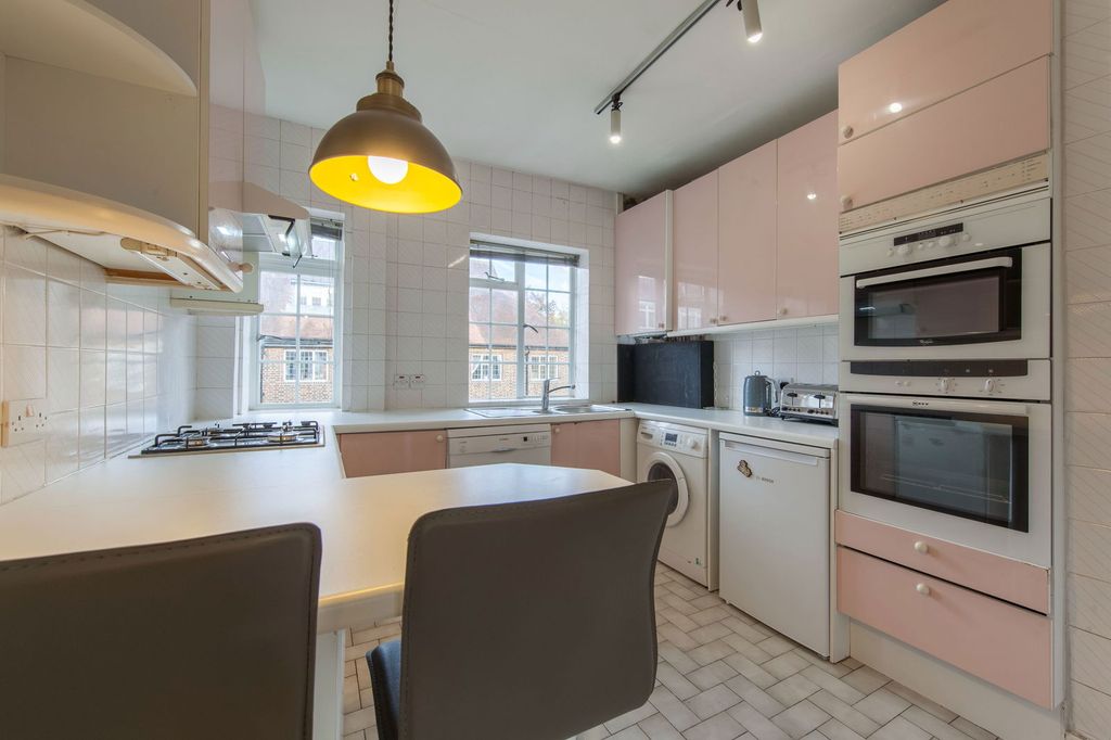 Property photo 2 of 22