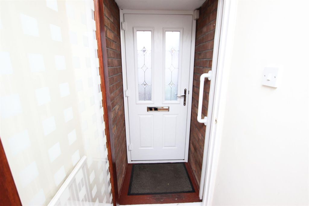 Property photo 2 of 13 Entrance Portico