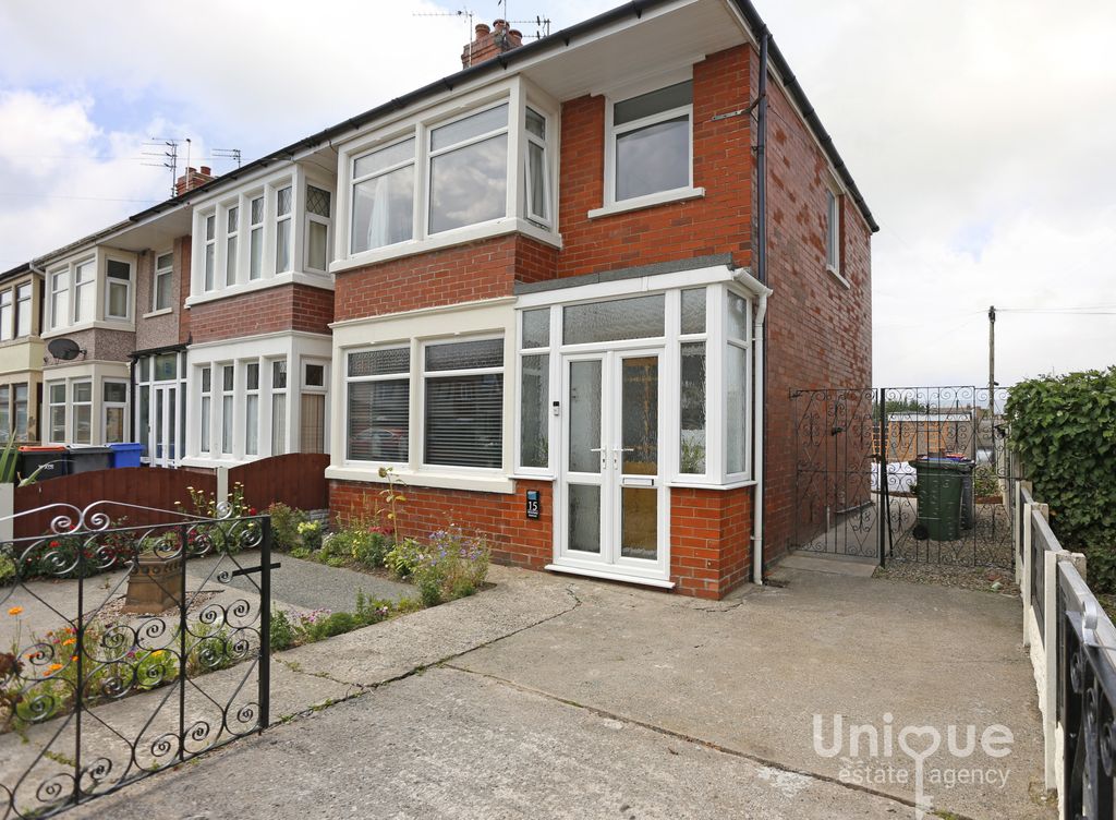 Property photo 1 of 27