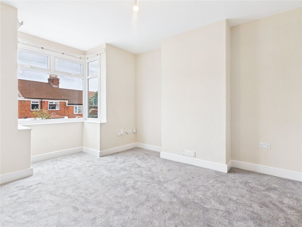 Property photo 3 of 19 Picture No. 23