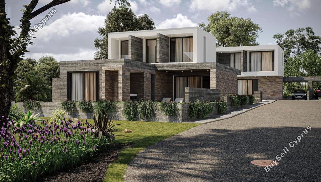 Property photo 3 of 8